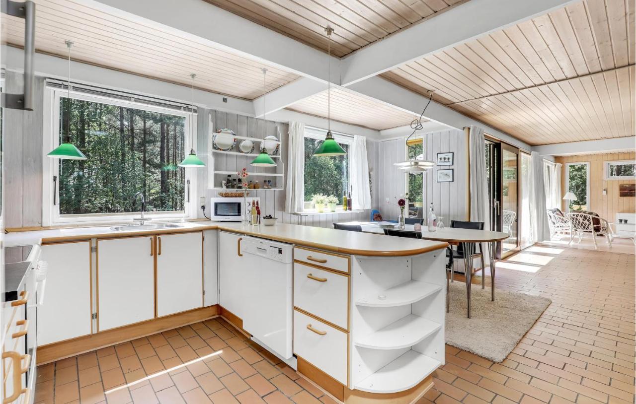 Lovely Home In Nexo With Kitchen מראה חיצוני תמונה