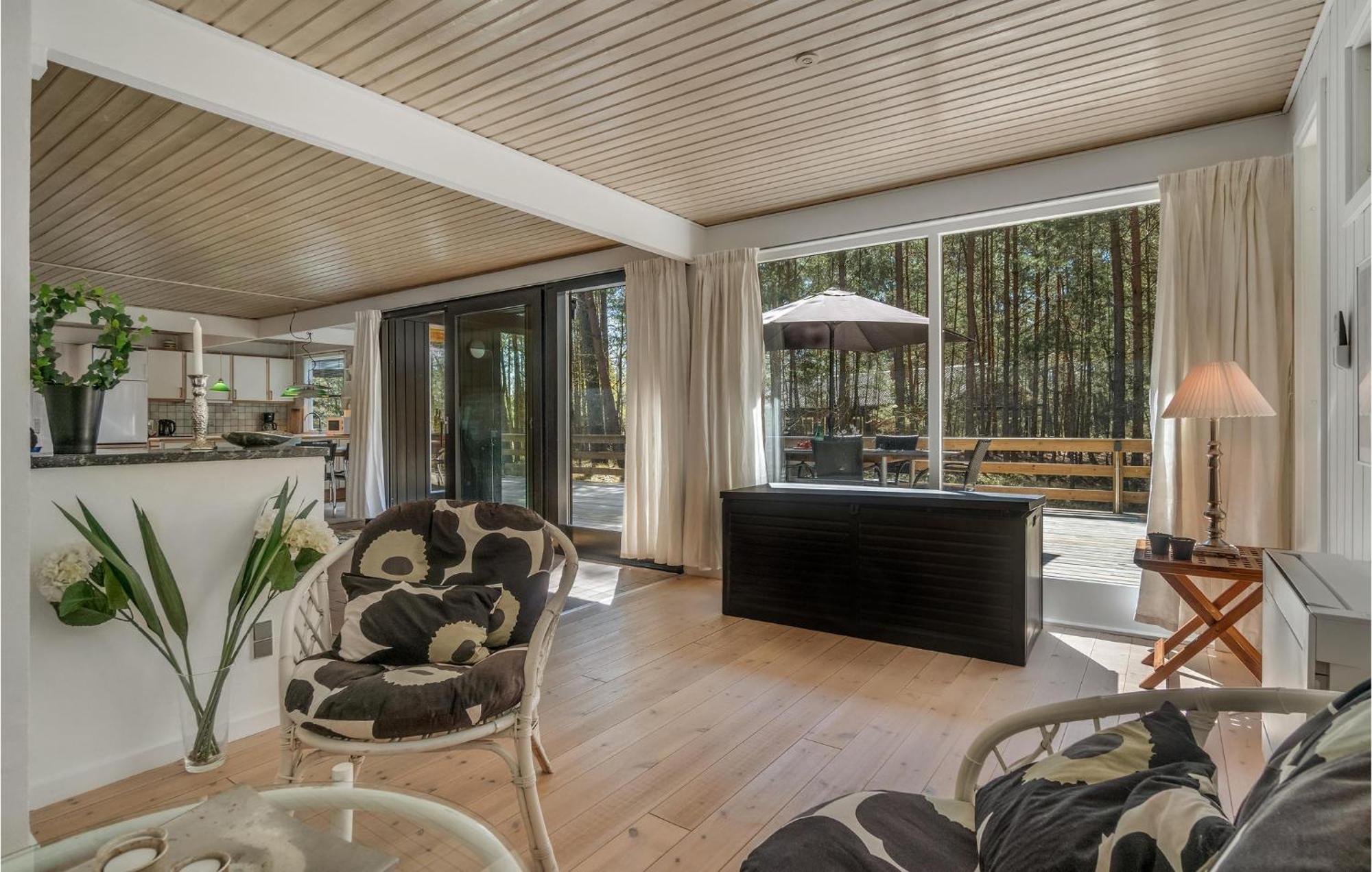 Lovely Home In Nexo With Kitchen מראה חיצוני תמונה